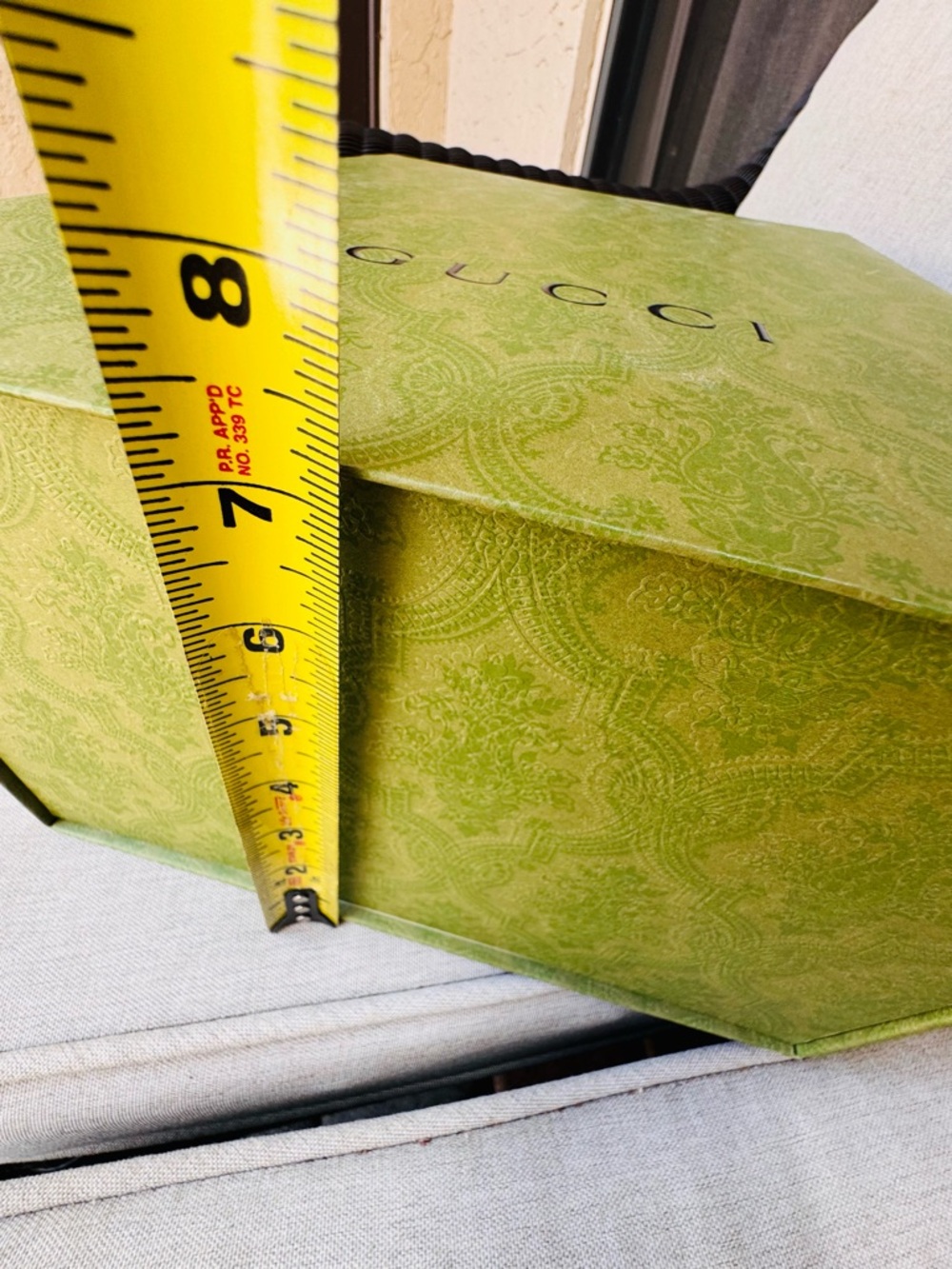 Gucci Green Paisley Gift Box with Branded Ribbon - Picture 6 of 10